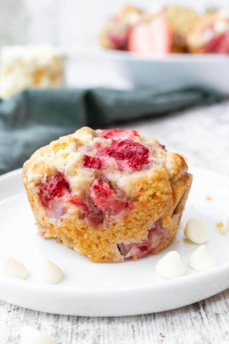 White chocolate and strawberry muffins